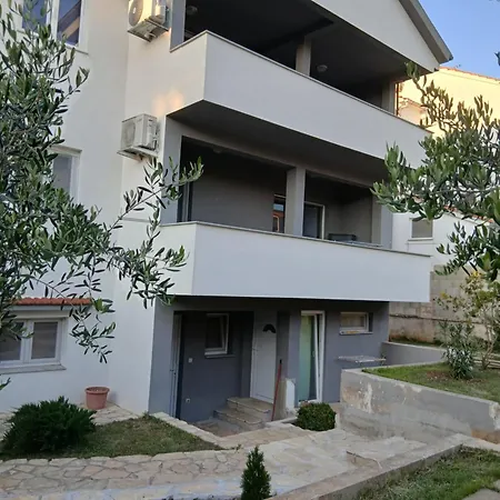 Apartment Zeljko *